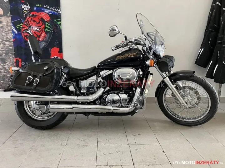 Honda VT750 Black Widow